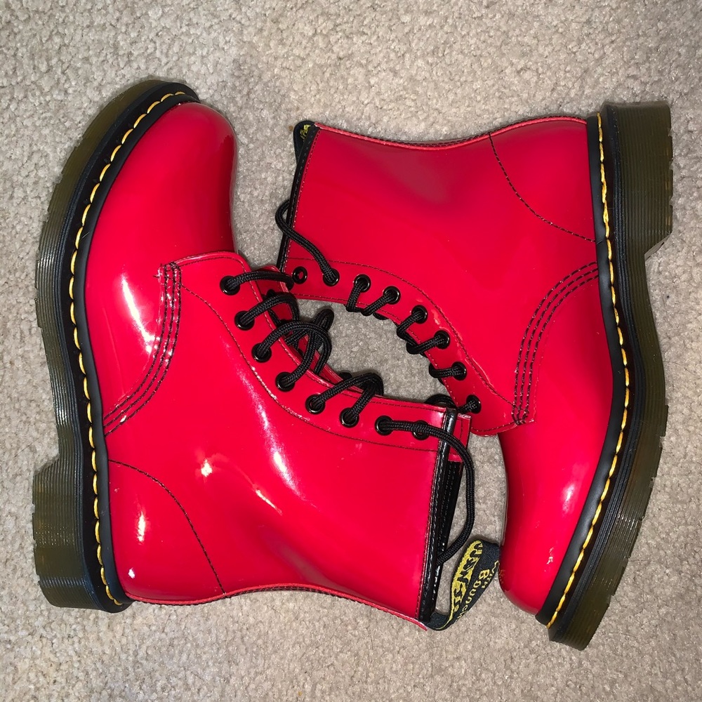 Dr Martens 1460 Women Red Patent Lamper boots
